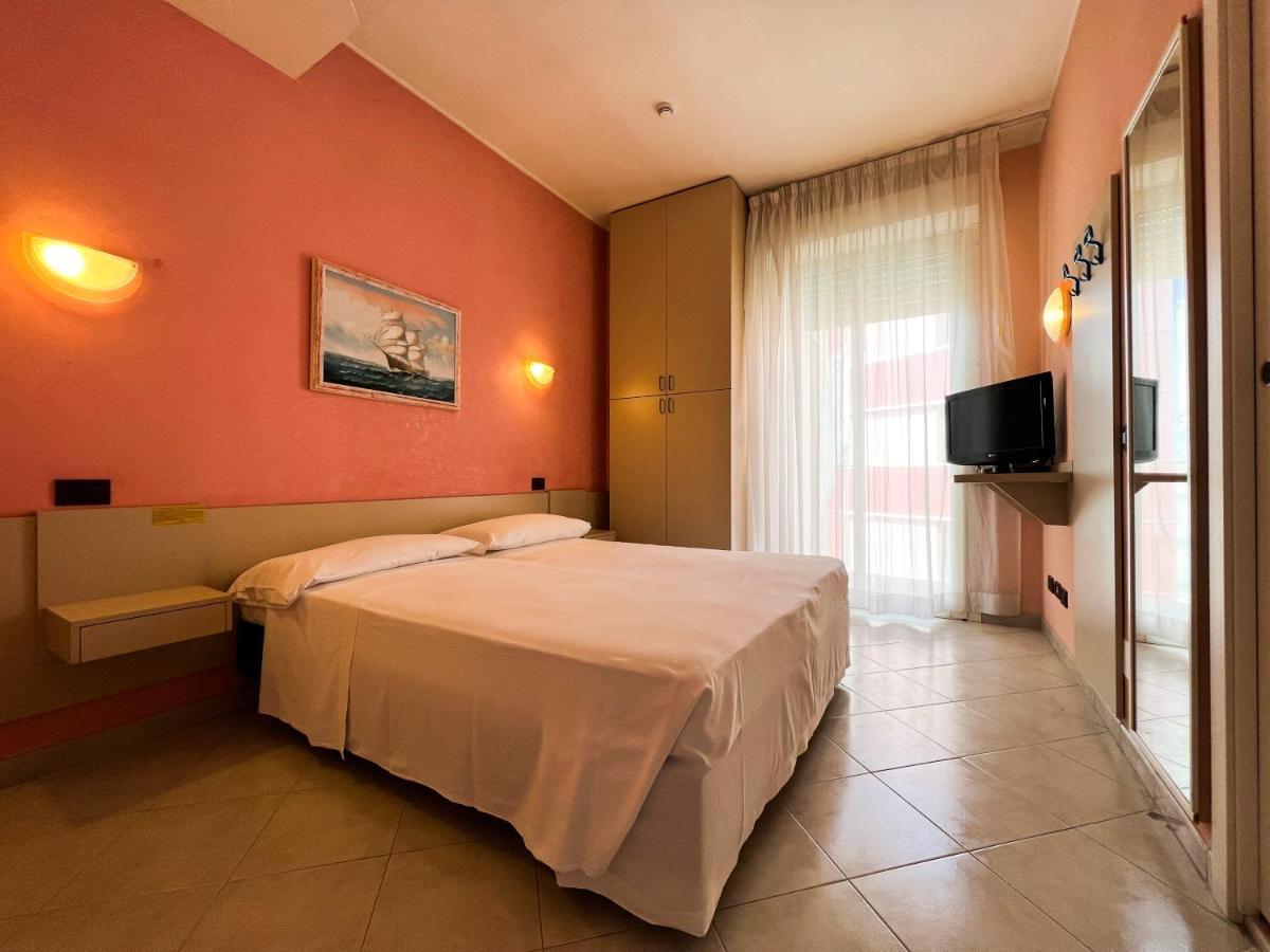 Hotel Soleblu Rimini Buitenkant foto