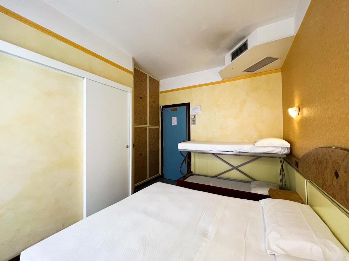 Hotel Soleblu Rimini Buitenkant foto