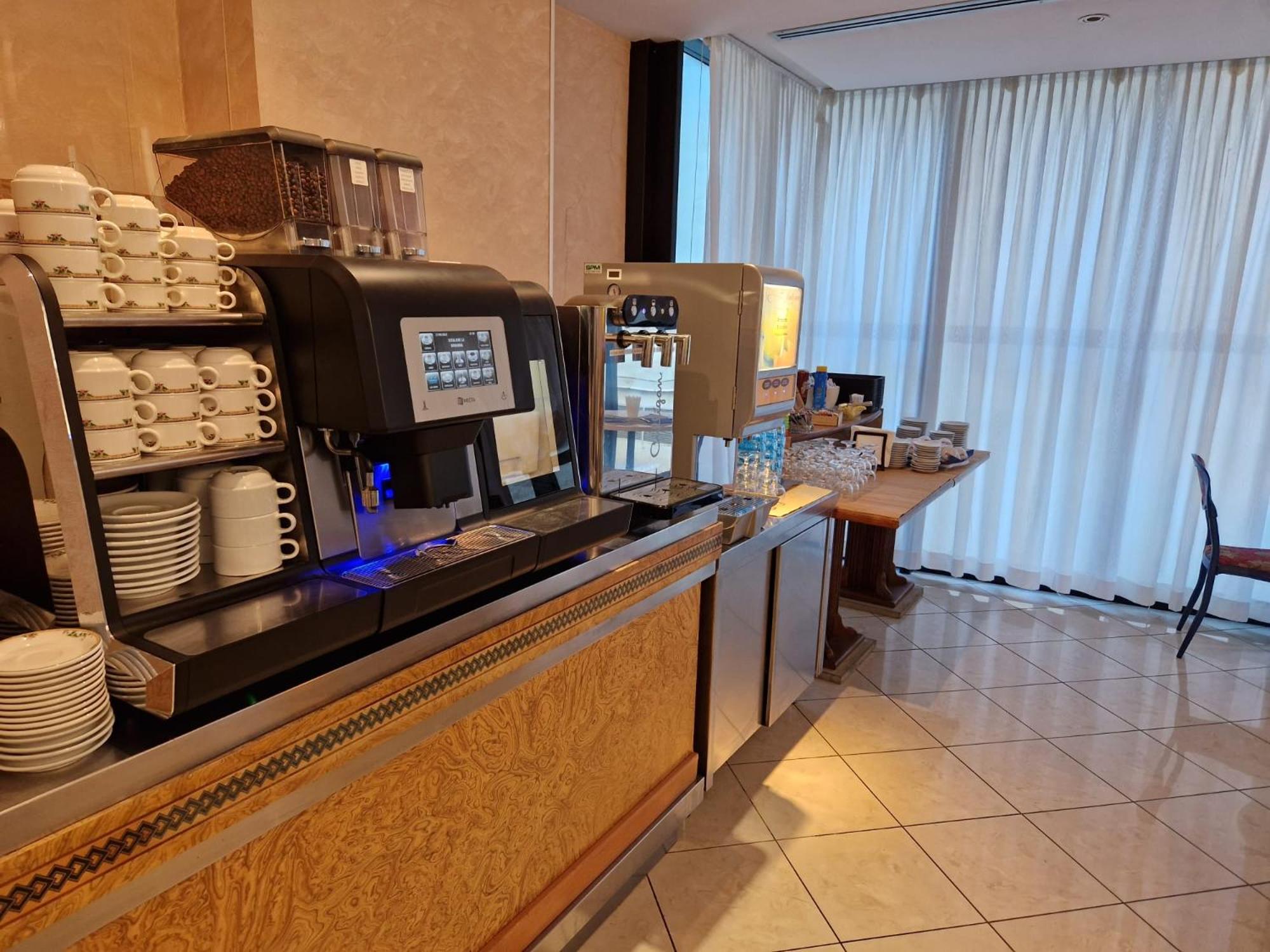 Hotel Soleblu Rimini Buitenkant foto